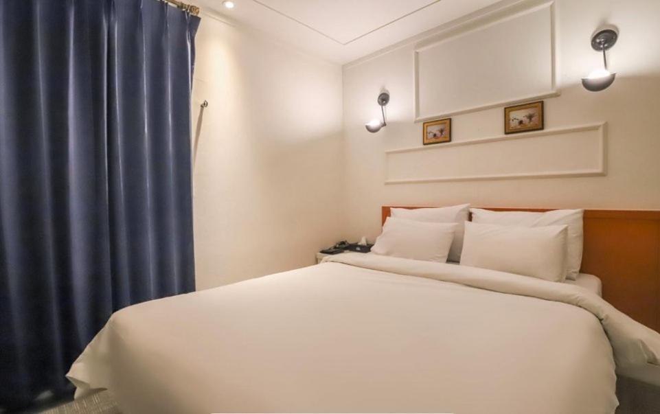 Avenue Hotel Йонгин Экстерьер фото
